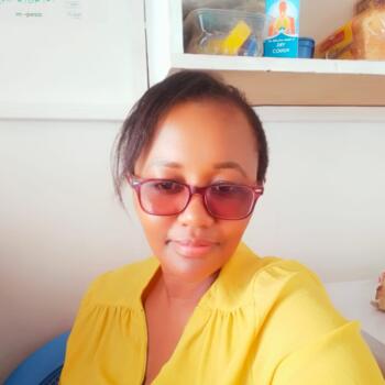 Babysitting job in Ngong: babysitting job Leah