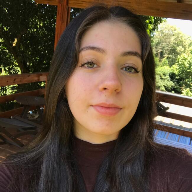 Babá em Itajaí: Julieta