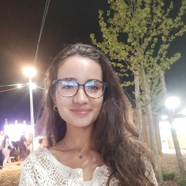 Babysitter em Charneca de Caparica: Joana