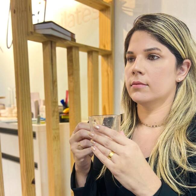 Emprego de babá em Teresina: Larisse