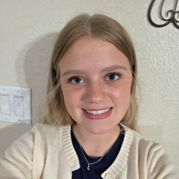 Babysitter in Magnolia (Texas): Leah
