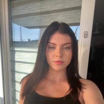 Babysitter in Istres: Emy