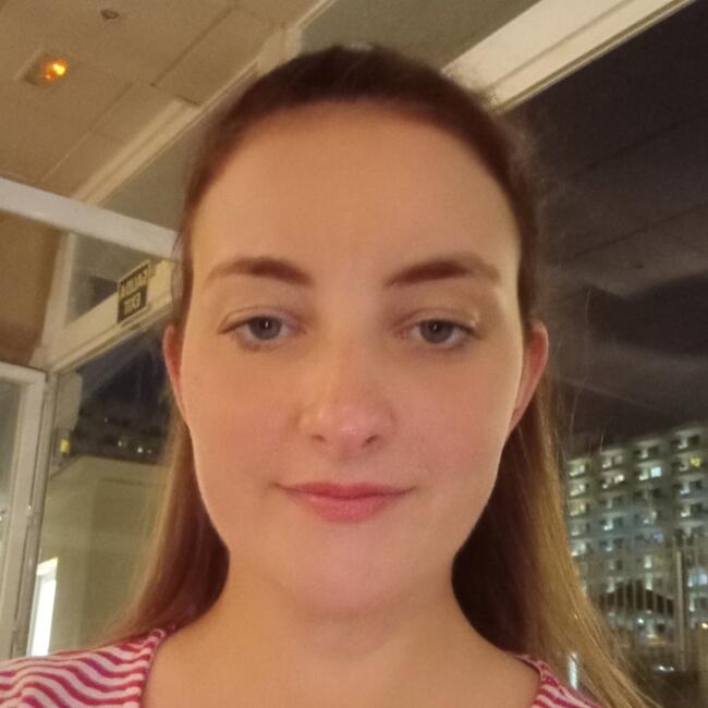 Babysitter in Cork: Linda