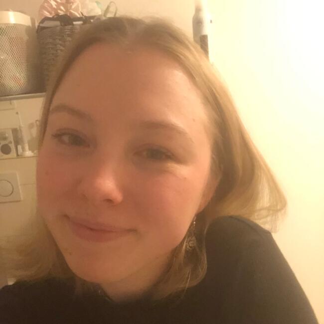 Babysitter in Southampton: Mona Lara