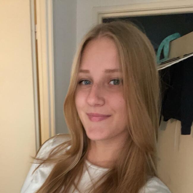 Babysitter in Saint-Léonard: Lola