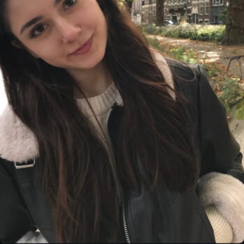 Oppas in Schiedam: Azra