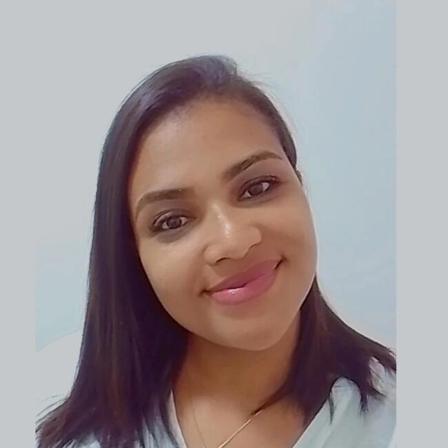 Babysitter in Mesquita: Bruna