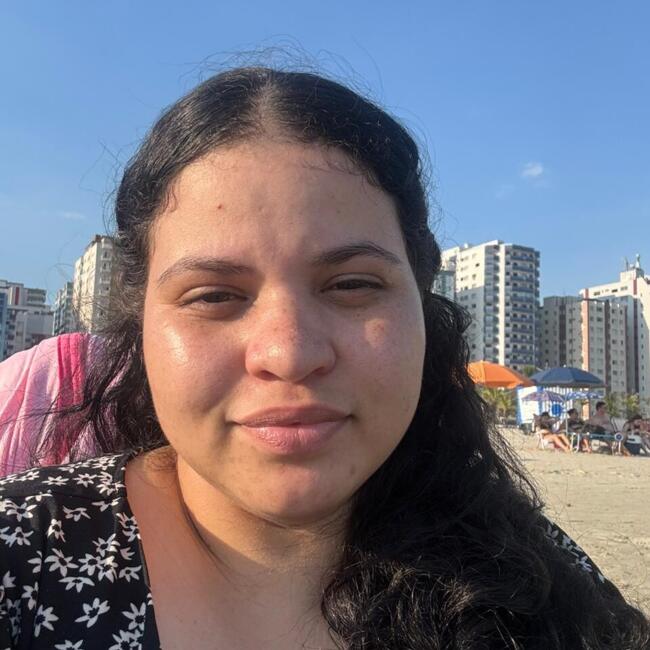 Emprego de babá em Praia Grande: Stefany