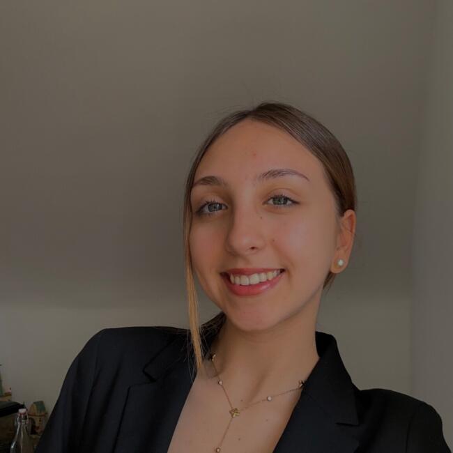 Babysitter in Rozay-en-Brie: Séléna