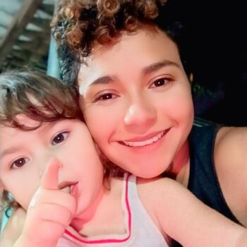 Emprego de babá em Três Lagoas: emprego de babá Dheicy kelly