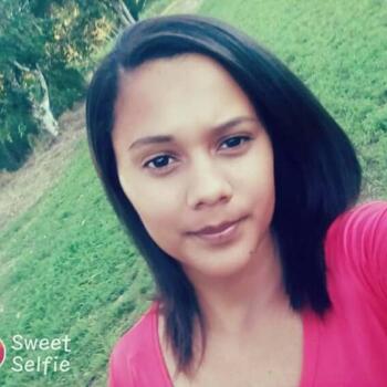 Babysitter in Recife: Flavia maria da