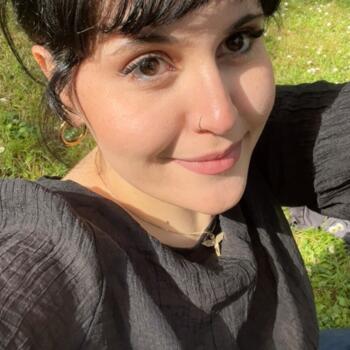 Babysitter in Bordeaux: Kimia