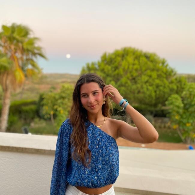 Babysitter in Oeiras: Marta