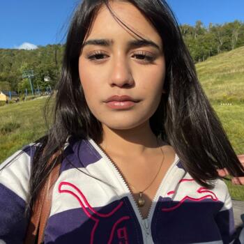 Babysitter in Laval: Zahra