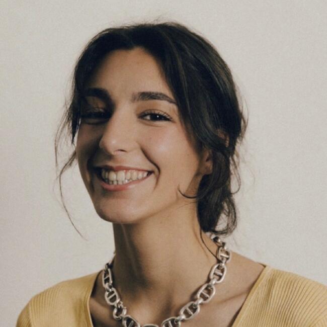 Baby-sitter in Fribourg: Jeanne