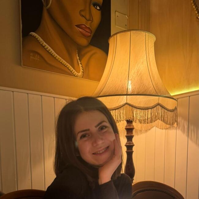 Babysitter in Wien: Sara