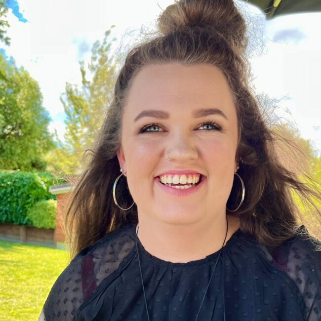 Babysitter in Queenstown: Morgan