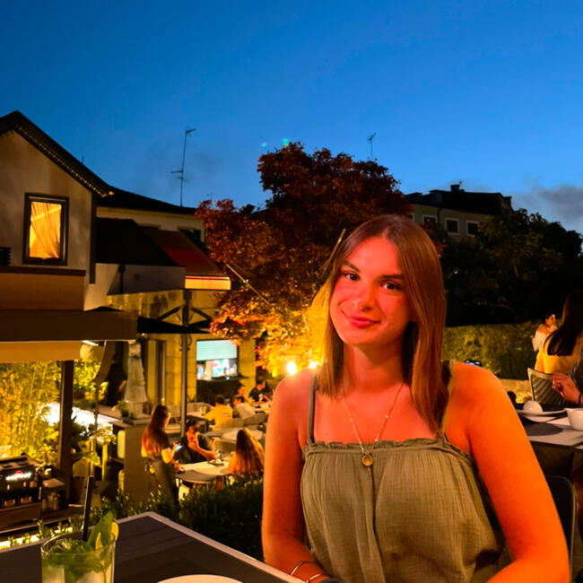 Babysitter in Angoulême: Julia