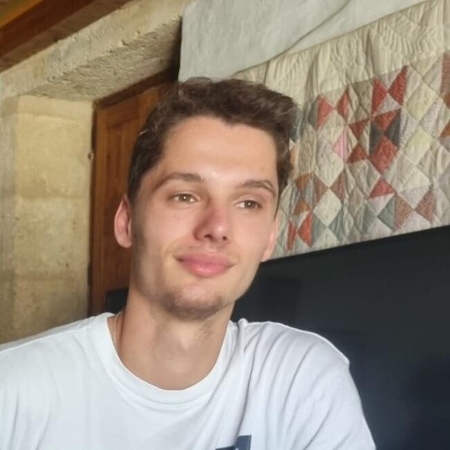 Babysitter in Bordeaux: Matthias
