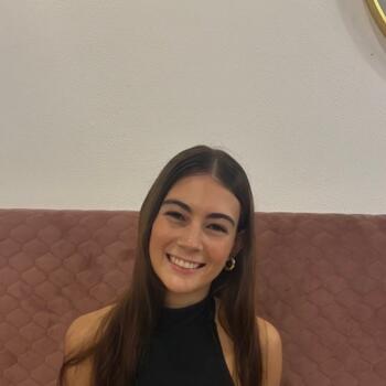 Babysitter in Gold Coast: Fearne