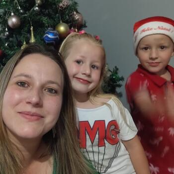Babysitter in São Bento do Sul: Tais