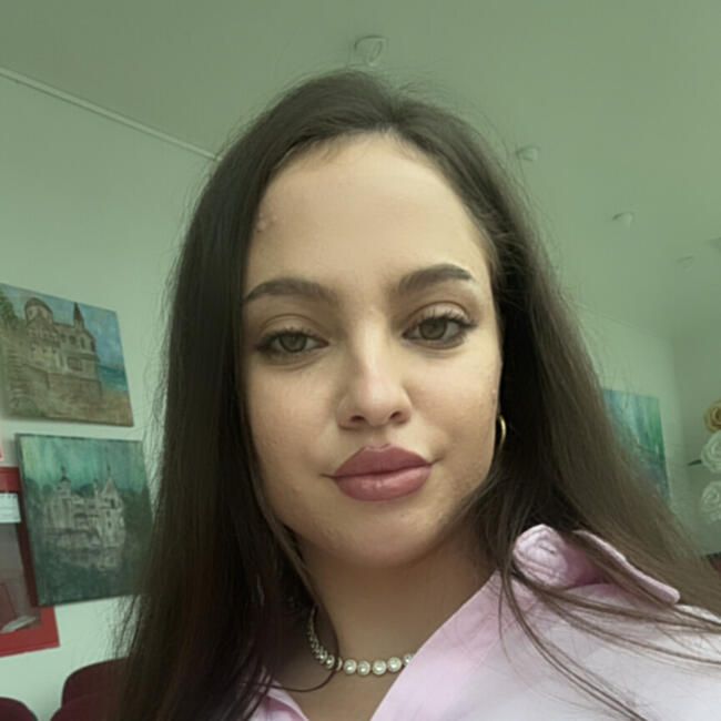 Babysitter in Iași: Andreea