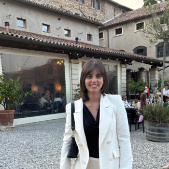 Babysitter Senna Comasco: Giulia