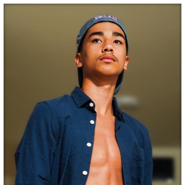 Babysitter in Vaux-sur-Seine: Allan