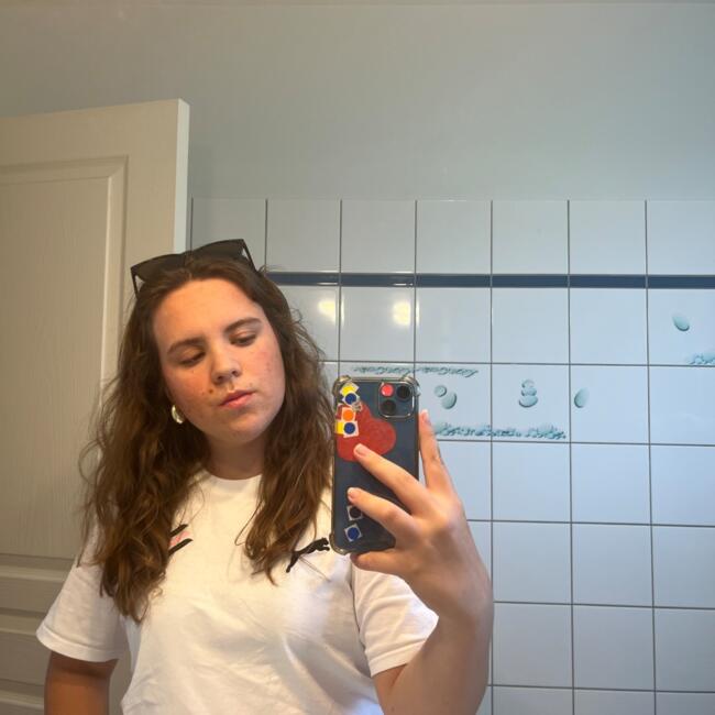 Babysitter in Ahuillé: Anais