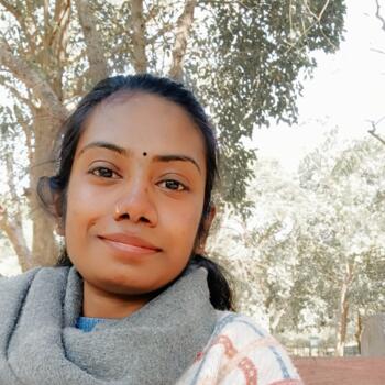 Babysitter in New Delhi: Komal