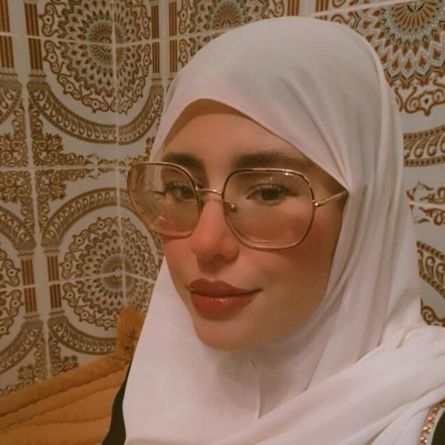 Baby-sitter à Molenbeek-Saint-Jean: Abir