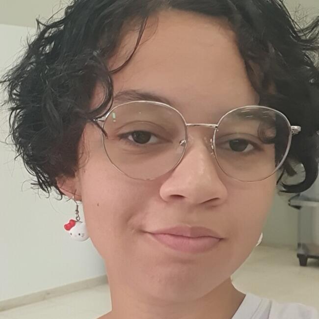 Babysitter in Votuporanga: Gabriela