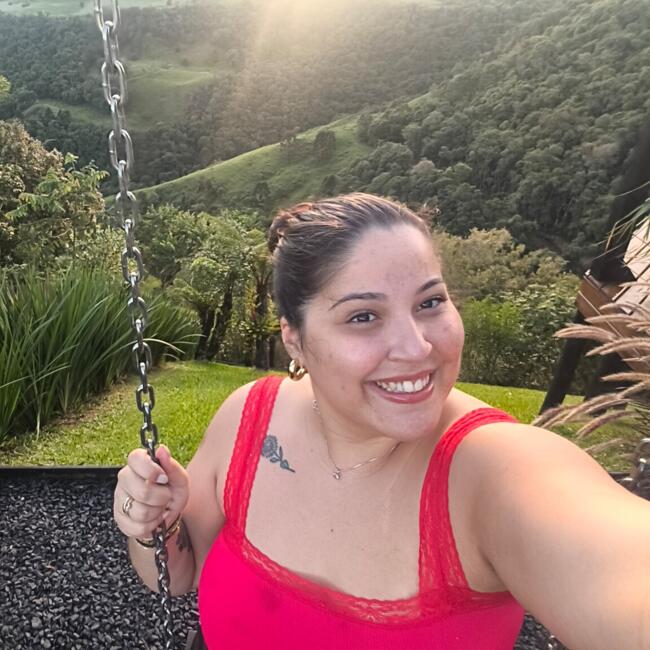 Babá em Maringá: Bruna