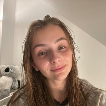 Babysitter in Poix-du-Nord: Lana