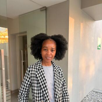 Babysitter in Clayville: Pfadzani
