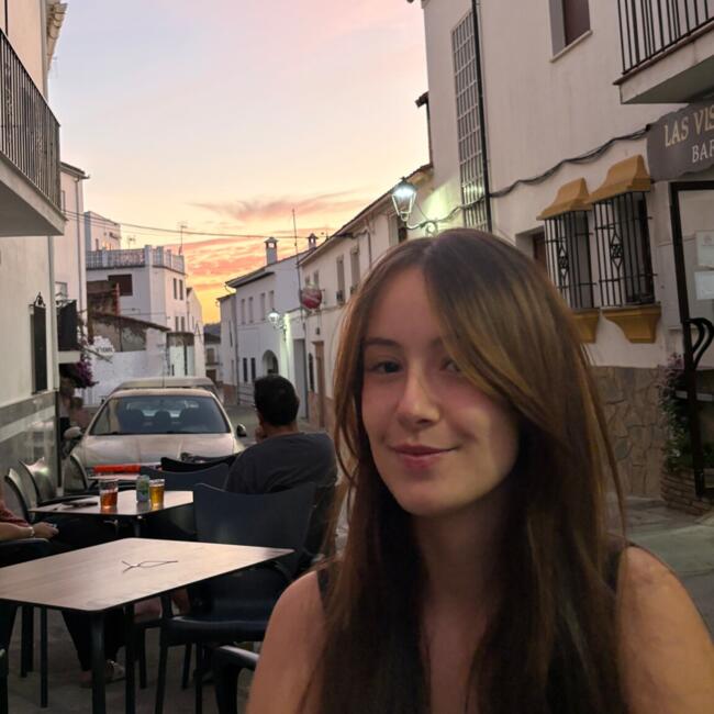 Babysitter in Marbella: María