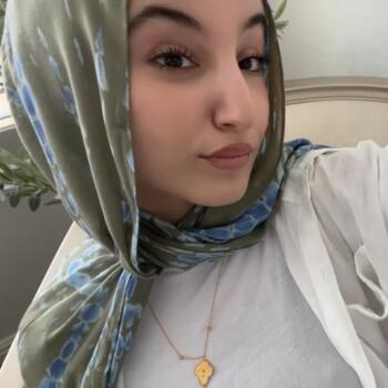 Babysitter in Orland Park: Sulaf