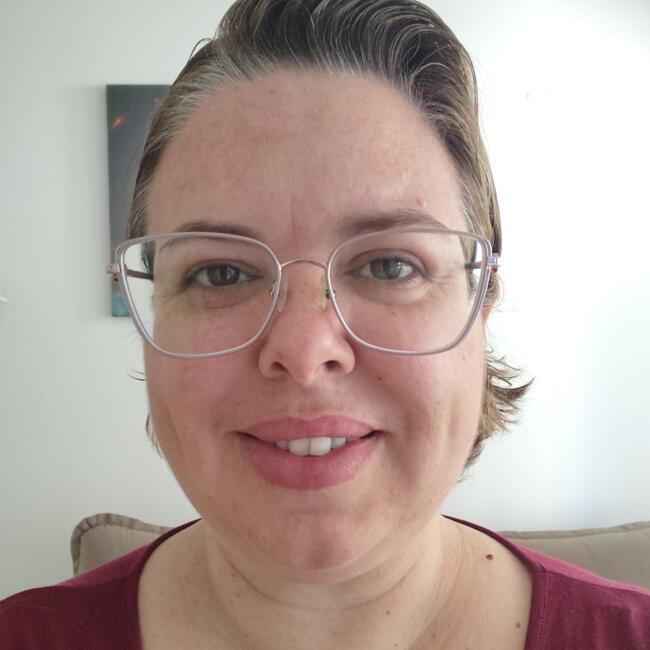 Babysitter in Vila Velha: Roberta