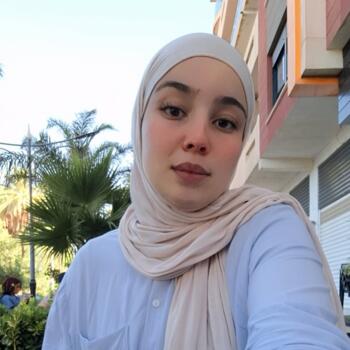 Nanny in Montreal: Mouna