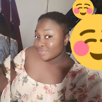 Babysitter in Mahikeng: Violet
