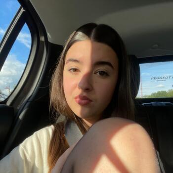 Babysitter in Vertheuil: Nellia