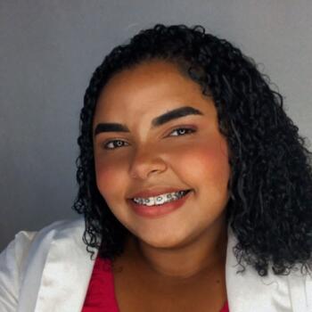 Babysitter in Niterói: Carolayne