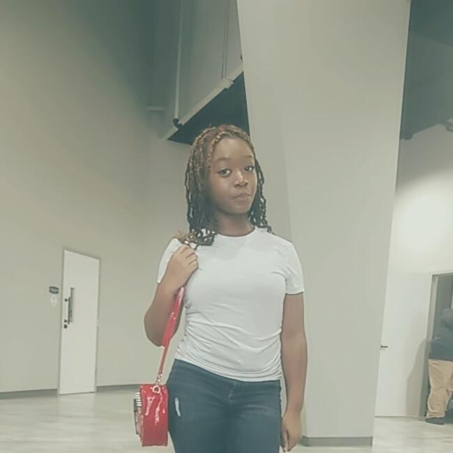 Babysitter in Longview (Texas): Aniza