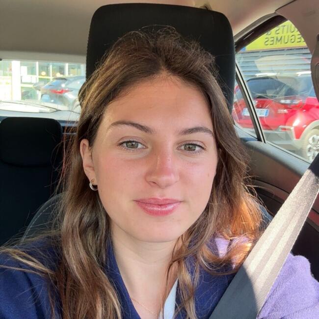 Babysitter in Toulon: Emma