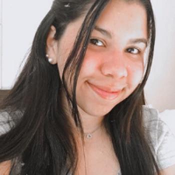 Babysitter Sintra: Mayara