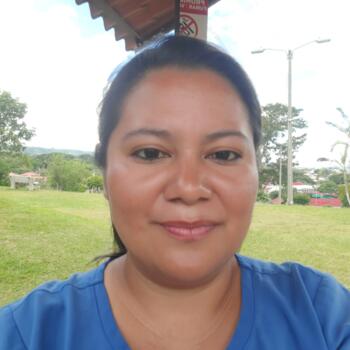 Babysitter Alajuela: Brenda