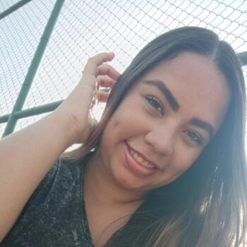 Babysitter in Serra: Estefany
