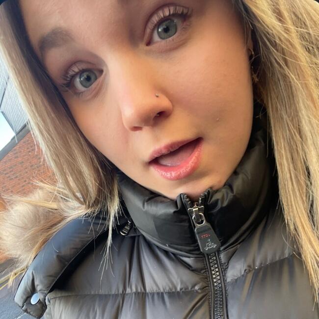 Babysitter in Livarot: Leane