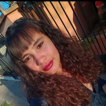 Babysitter in Almirante Brown: Kiara