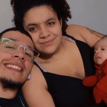 Emprego de babá em Pouso Alegre: emprego de babá Larissa
